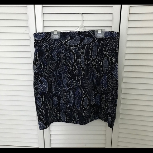 New York & Co Snakeskin Print Skirt - Picture 4 of 5